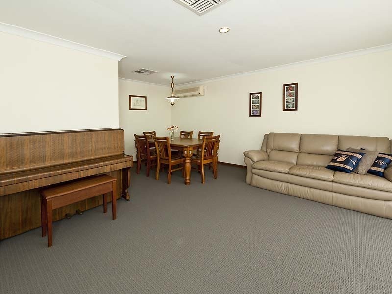 15 Macquarie Way, Willetton WA 6155