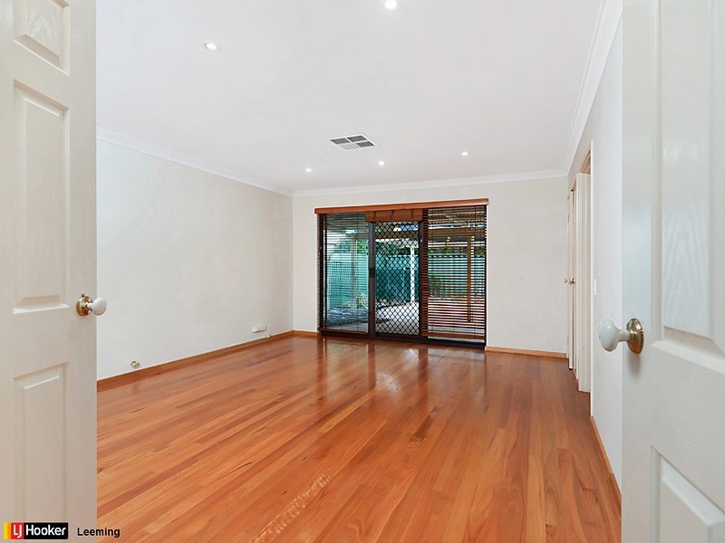 6 Empen Court, Leeming WA 6149