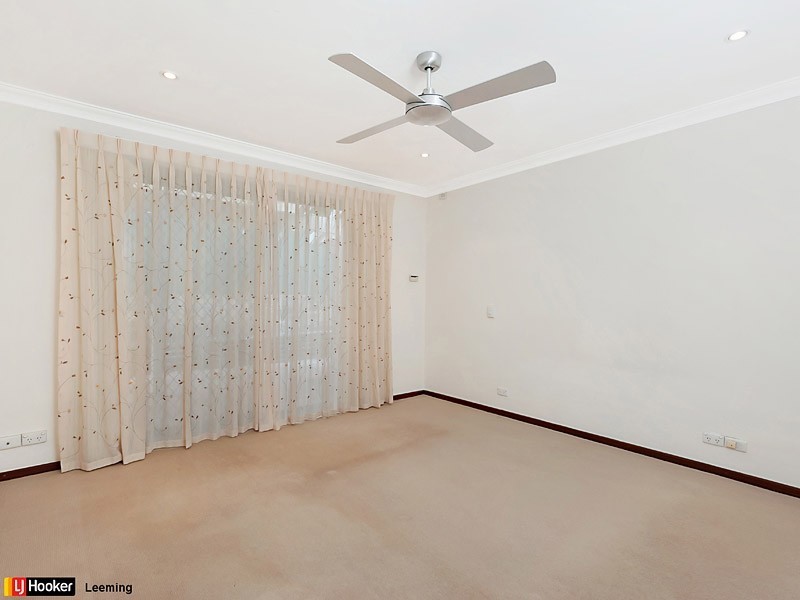 6 Empen Court, Leeming WA 6149
