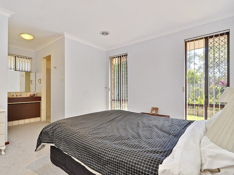 98 Apsley Road, Willetton WA 6155