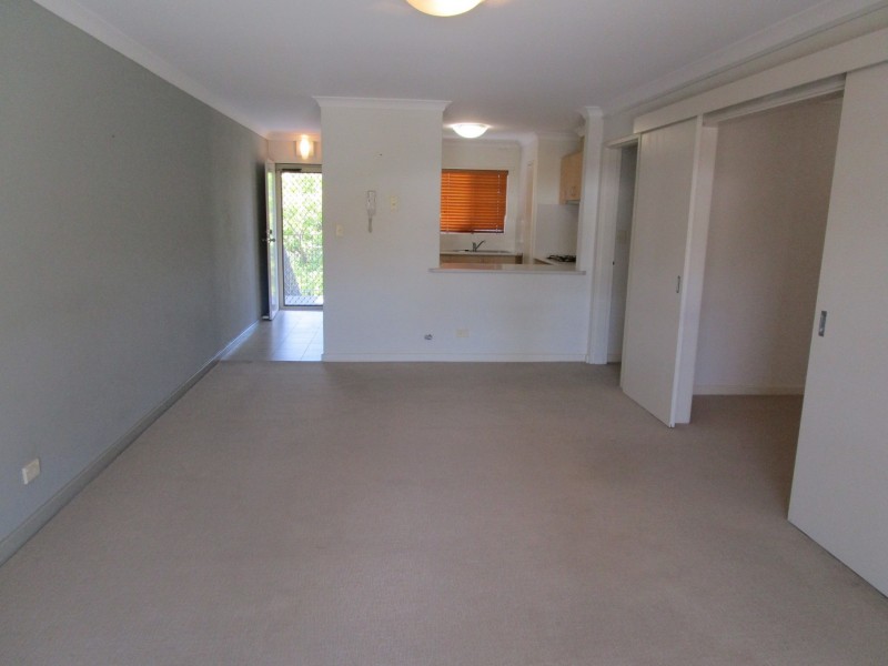 11/15 Rosalind Way, Coolbellup WA 6163