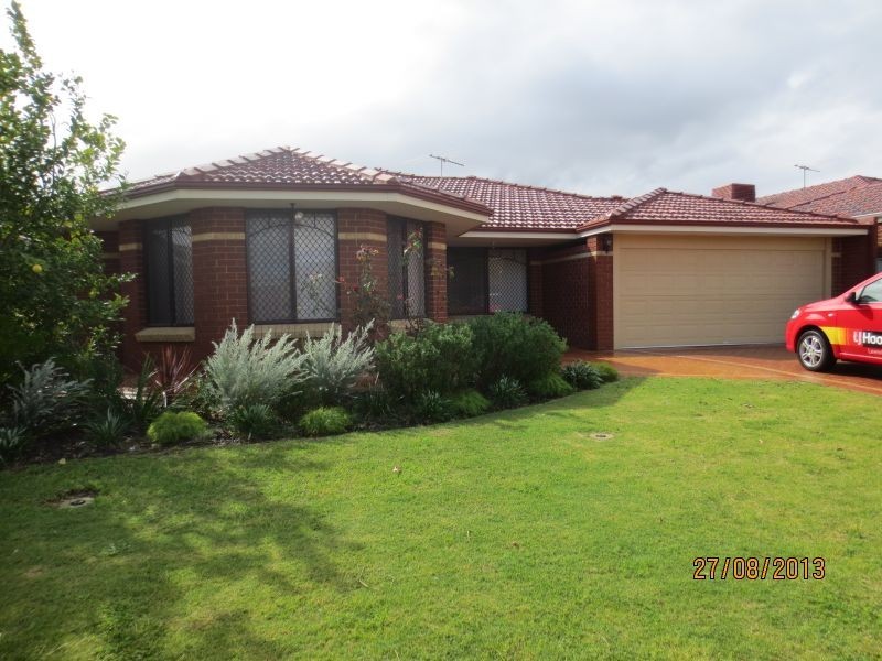 27 Lombe Gardens, Atwell WA 6164