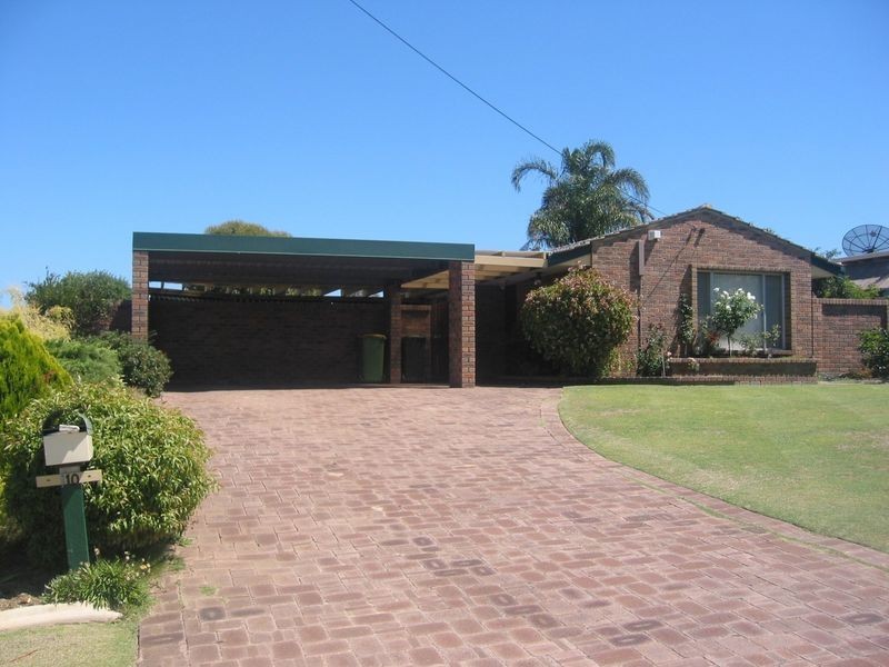 110 Bolderwood Drive, South Lake WA 6164