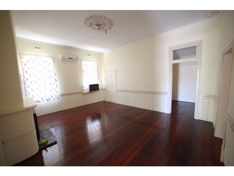 5 Gladstone Road, Rivervale WA 6103