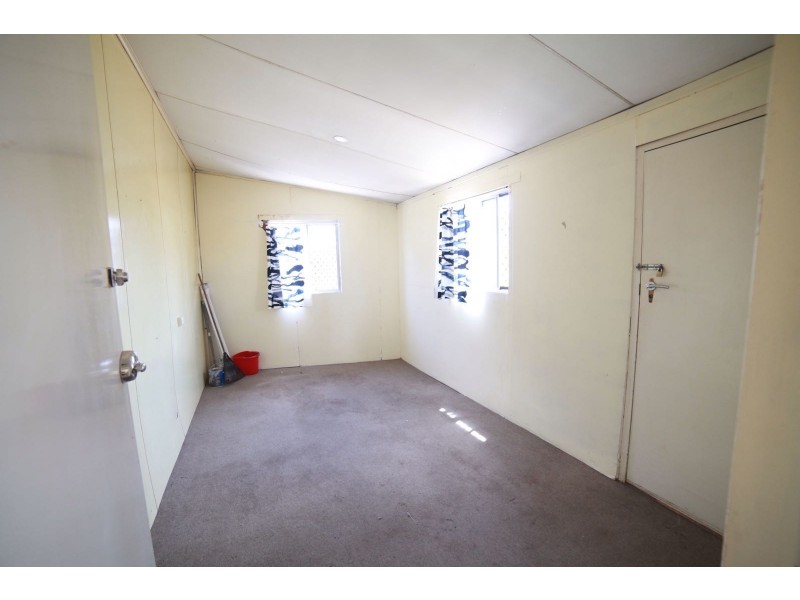 5 Gladstone Road, Rivervale WA 6103