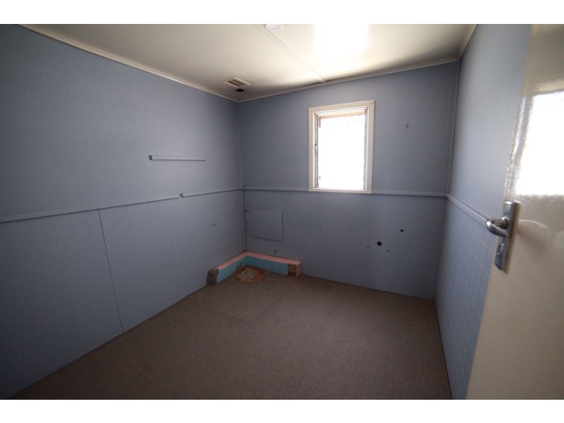 5 Gladstone Road, Rivervale WA 6103