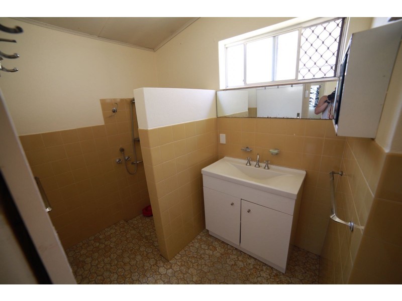 5 Gladstone Road, Rivervale WA 6103