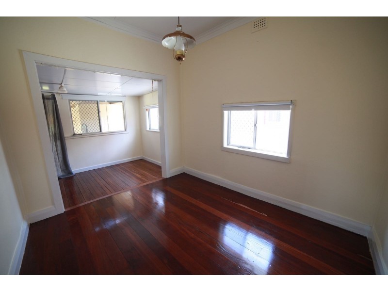 3 Gladstone Road, Rivervale WA 6103