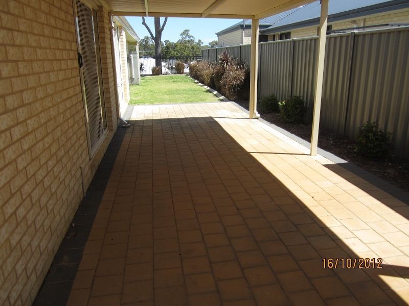 5 Petersfield Lane, Wellard WA 6170