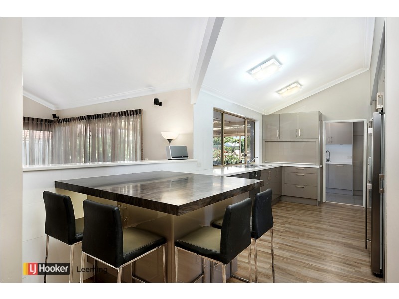 6 Caldera Close, Leeming WA 6149