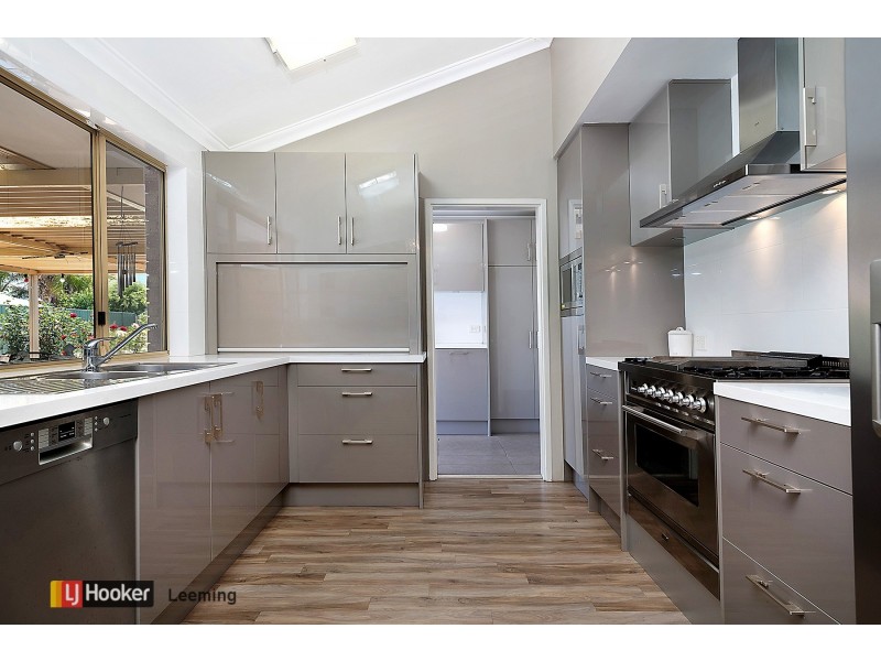 6 Caldera Close, Leeming WA 6149