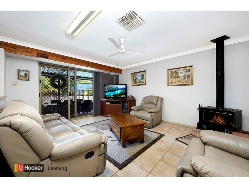 24 Hope Road, Bibra Lake WA 6163