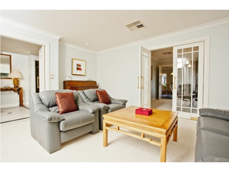 4 Wilding Place, Bull Creek WA 6149