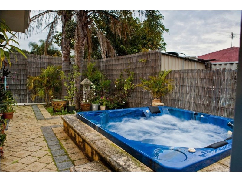 4 Wilding Place, Bull Creek WA 6149