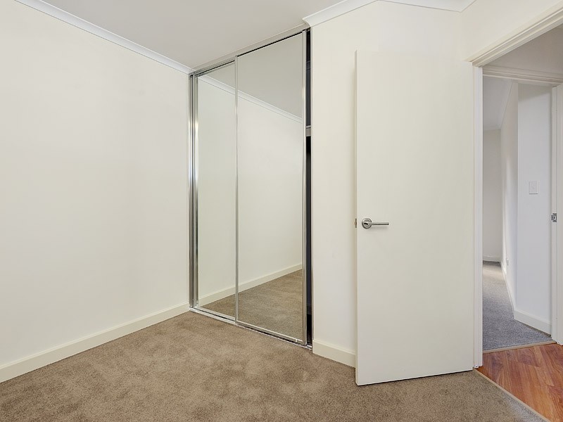 23/12 Bushlark Turn, Erskine WA 6210