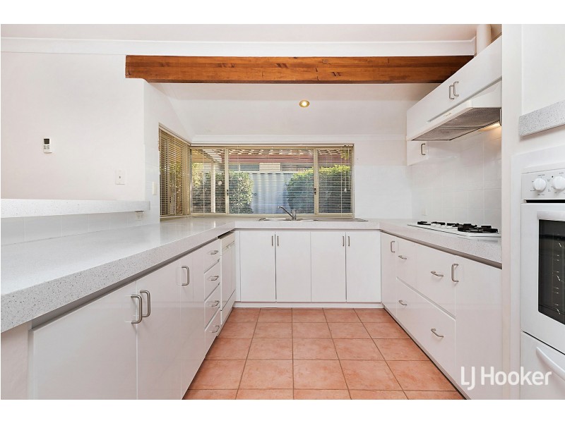 12 Newhaven Place, Canning Vale WA 6155