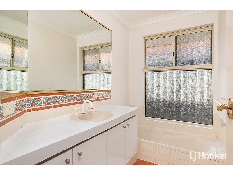 12 Newhaven Place, Canning Vale WA 6155