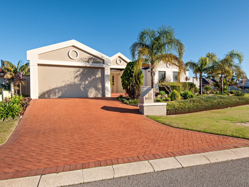 13 Trailridge Turn, Leeming WA 6149