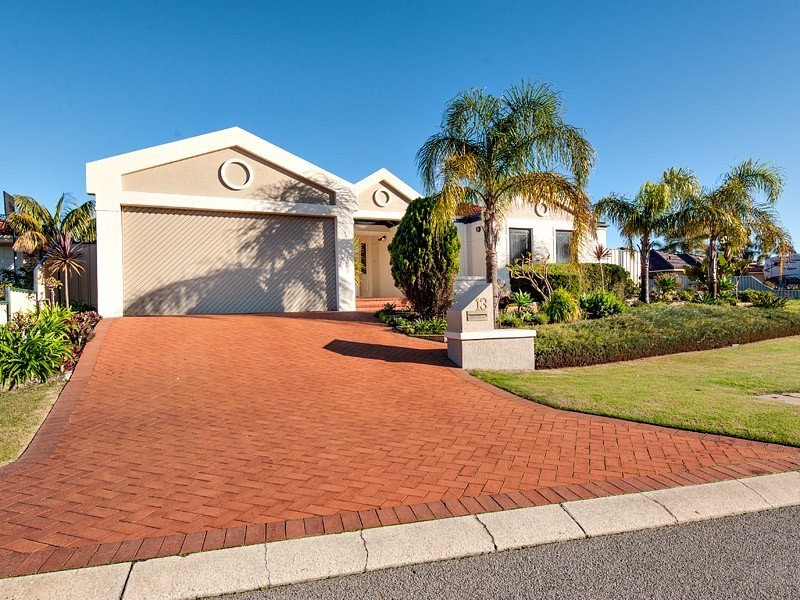 13 Trailridge Turn, Leeming WA 6149