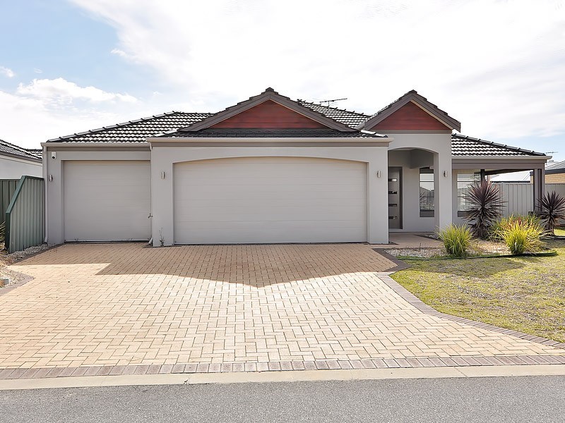 4 Augustus Court, Aubin Grove WA 6164