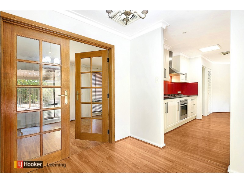 6 Wilts Place, Leeming WA 6149