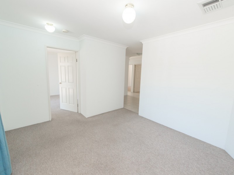 2/75 Centre Street, Queens Park WA 6107