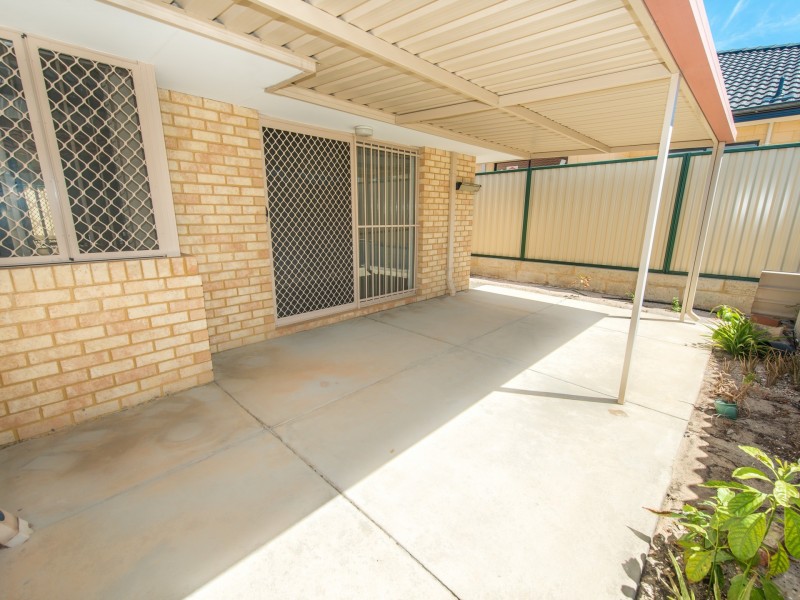 2/75 Centre Street, Queens Park WA 6107