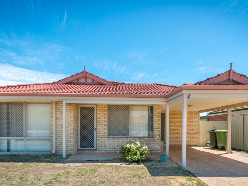 2/75 Centre Street, Queens Park WA 6107