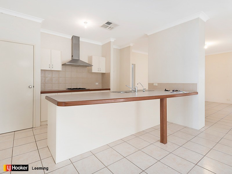 4 Caprice Pass, Rockingham WA 6168
