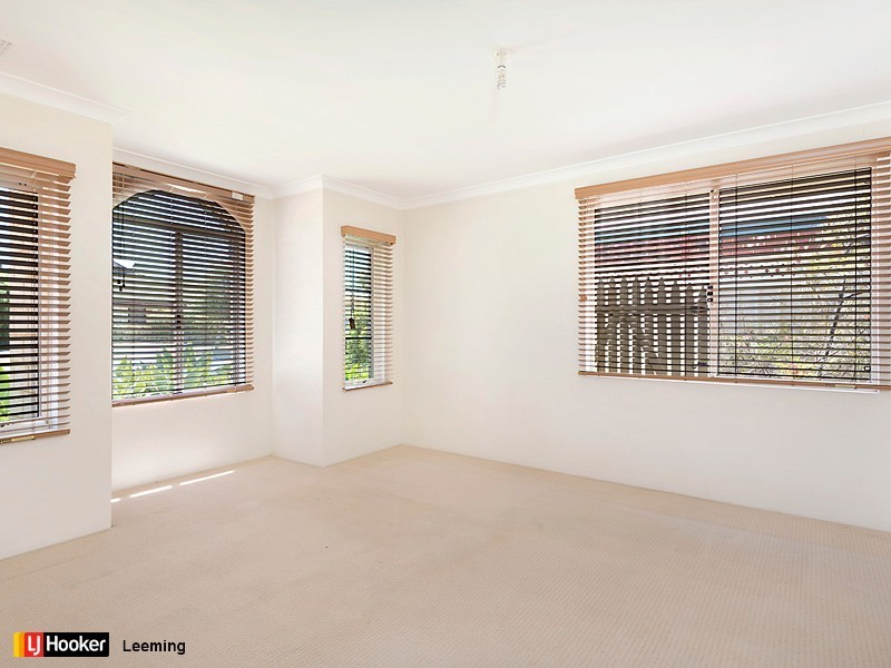 4 Caprice Pass, Rockingham WA 6168
