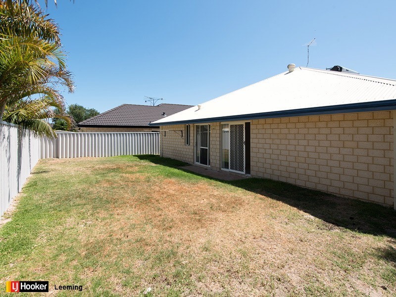4 Caprice Pass, Rockingham WA 6168