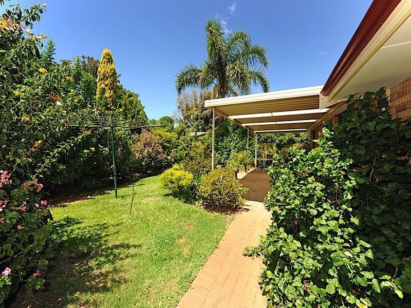 62 Aulberry Parade, Leeming WA 6149