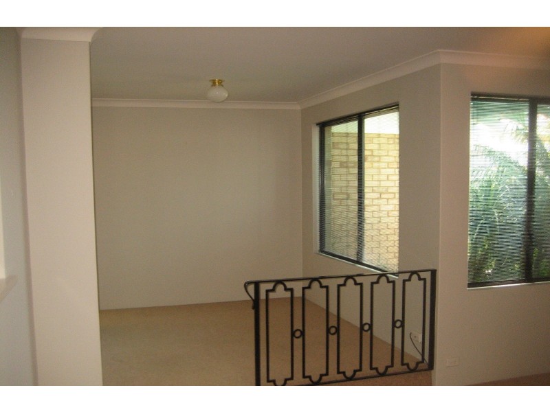 27 Dunstan Place, Murdoch WA 6150