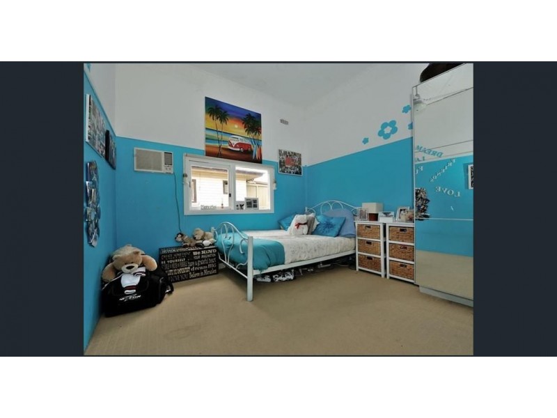 9 May Street, Rockingham WA 6168