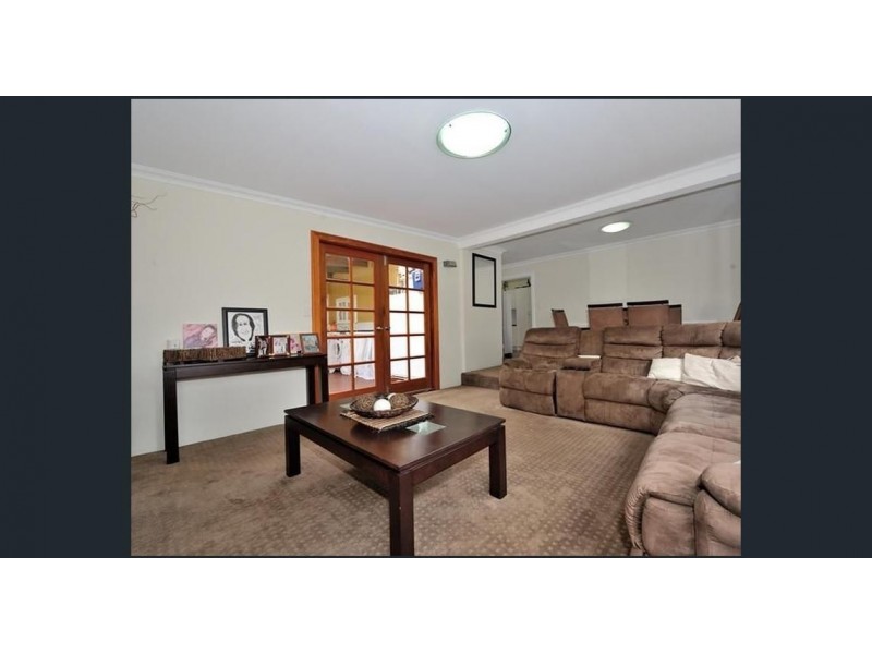 9 May Street, Rockingham WA 6168