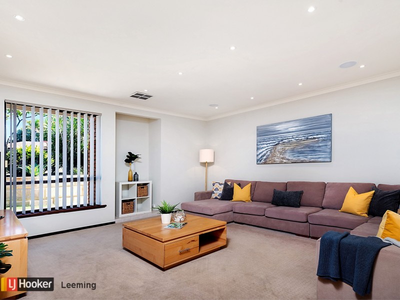 11 Matthew Avenue, Leeming WA 6149