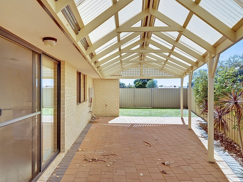 18 Bracadale Way, Canning Vale WA 6155