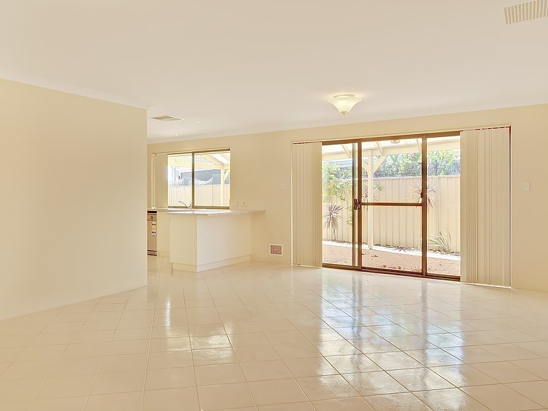 18 Bracadale Way, Canning Vale WA 6155