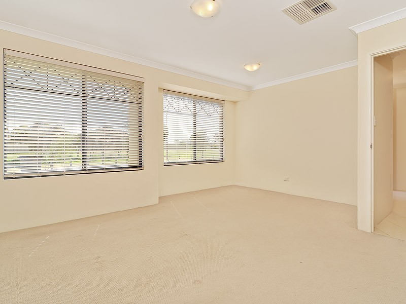 18 Bracadale Way, Canning Vale WA 6155