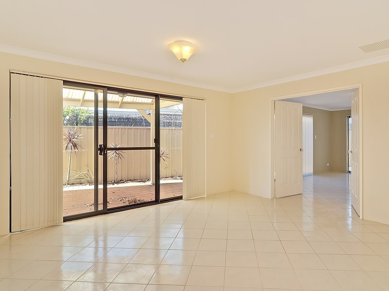 18 Bracadale Way, Canning Vale WA 6155