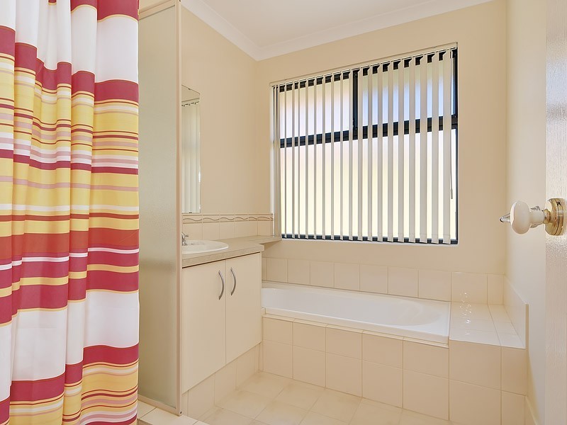 18 Bracadale Way, Canning Vale WA 6155