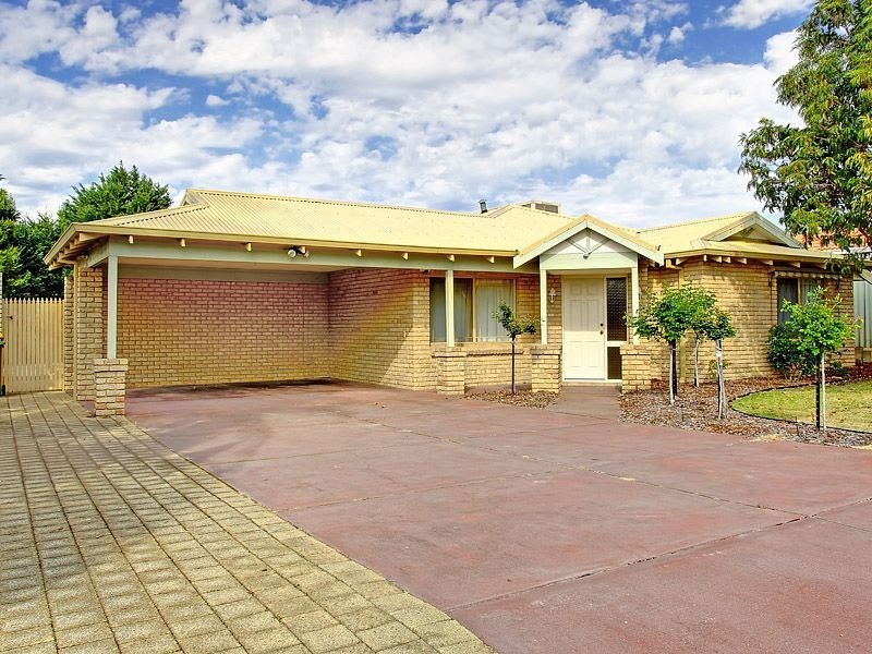 94 Sylvan Crescent, Leeming WA 6149