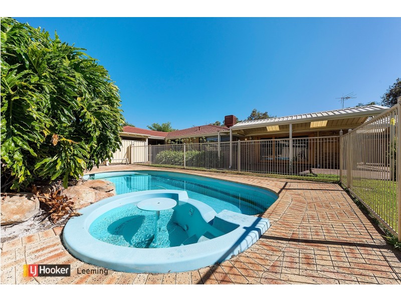 39 Harrington Crescent, Leeming WA 6149