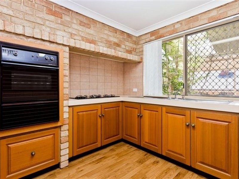 30 McKivett Crescent, Leeming WA 6149