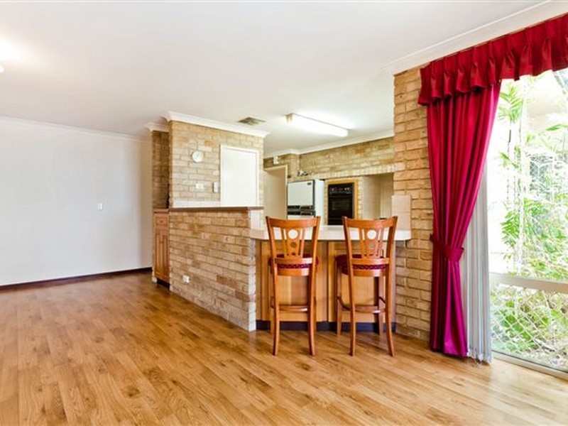 30 McKivett Crescent, Leeming WA 6149