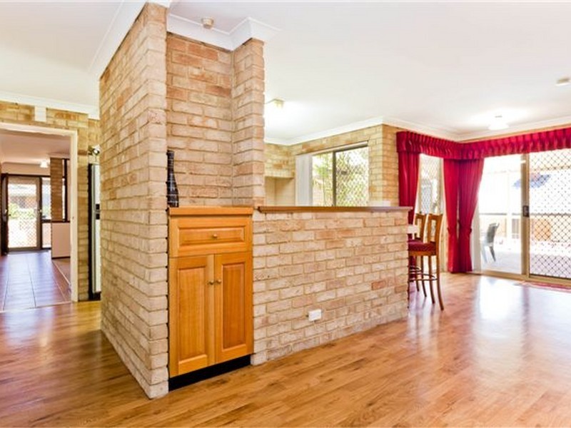 30 McKivett Crescent, Leeming WA 6149