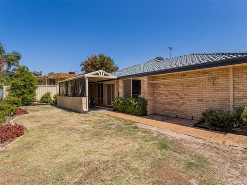 30 McKivett Crescent, Leeming WA 6149