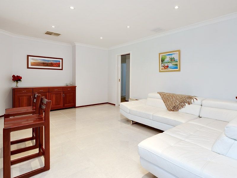 36 McGuiness Drive, Leeming WA 6149