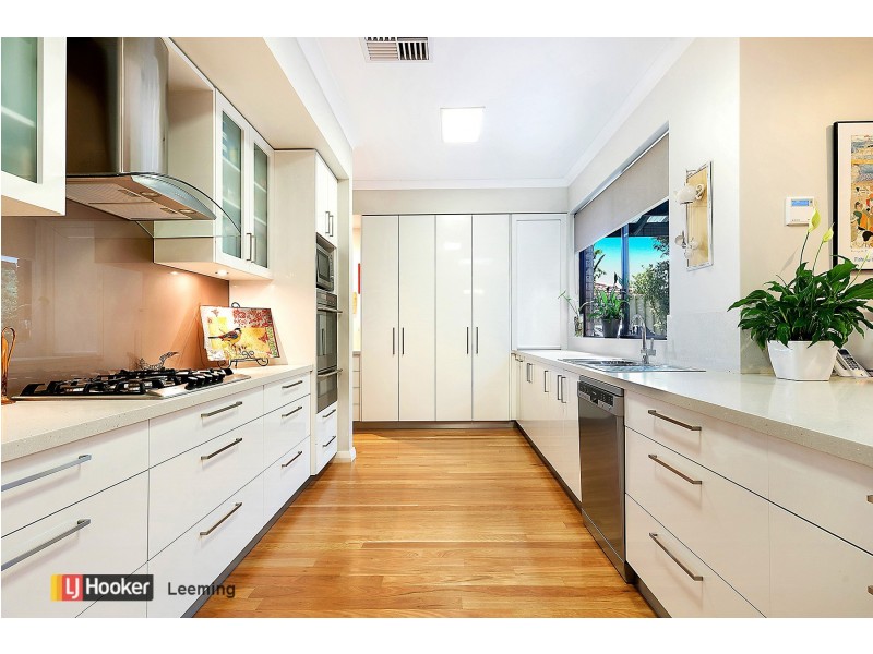 14 Beckley Circle, Leeming WA 6149