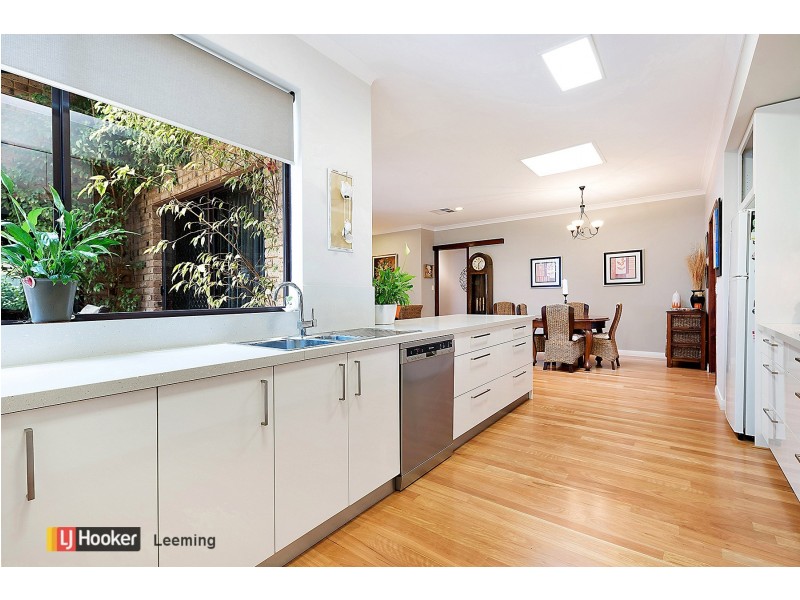 14 Beckley Circle, Leeming WA 6149